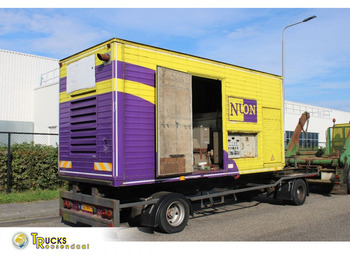 : фото в шапке страницы