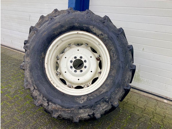 : фото в шапке страницы