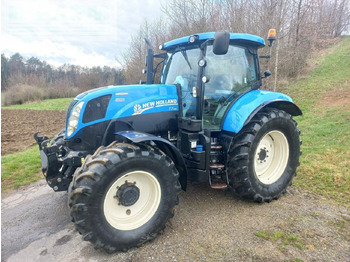 Трактор NEW HOLLAND T7