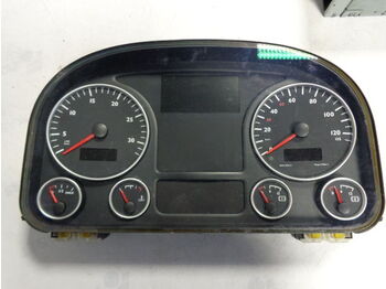 : фото в шапке страницы