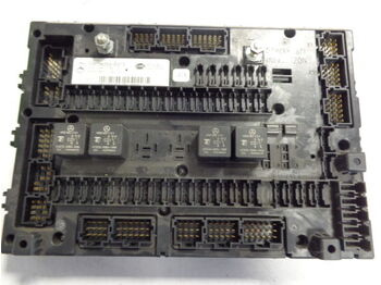 : фото в шапке страницы