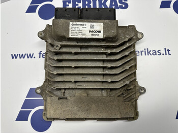 : фото в шапке страницы