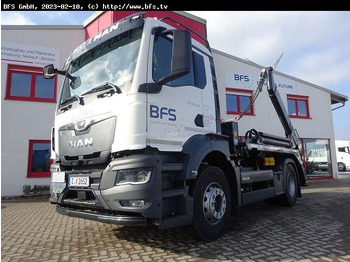 : фото в шапке страницы