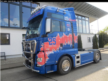 : фото в шапке страницы