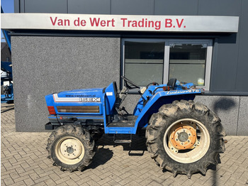 : фото в шапке страницы