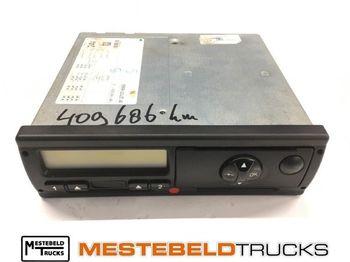 : фото в шапке страницы