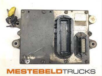 : фото в шапке страницы