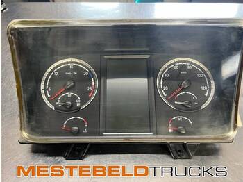 : фото в шапке страницы