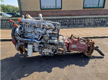 : фото в шапке страницы