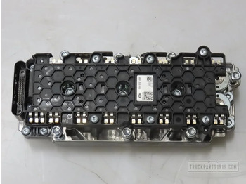 : фото в шапке страницы