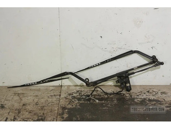 : фото в шапке страницы