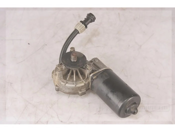 : фото в шапке страницы