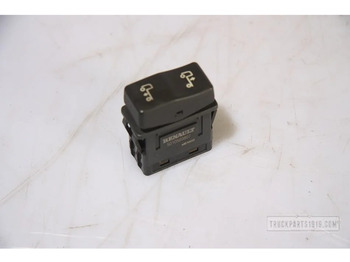 : фото в шапке страницы