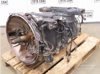 : фото в шапке страницы