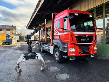 : фото в шапке страницы