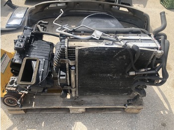 : фото в шапке страницы