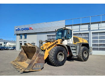 : фото в шапке страницы