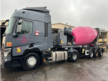 : фото в шапке страницы