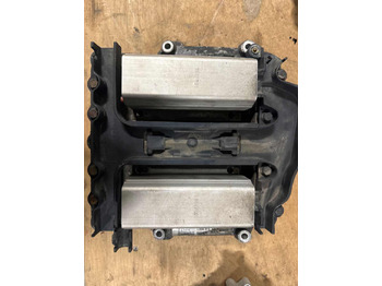 : фото в шапке страницы