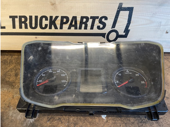 : фото в шапке страницы