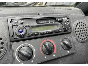 : фото в шапке страницы