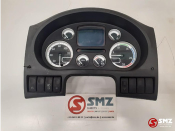 : фото в шапке страницы