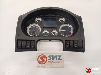 : фото в шапке страницы