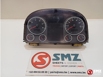 : фото в шапке страницы