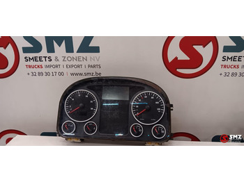 : фото в шапке страницы