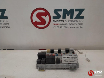 : фото в шапке страницы