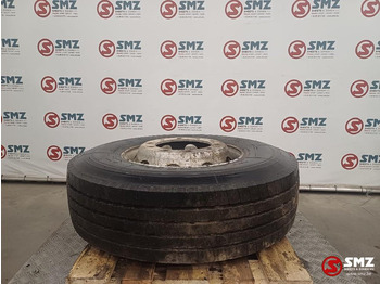 : фото в шапке страницы