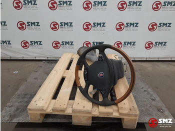 : фото в шапке страницы