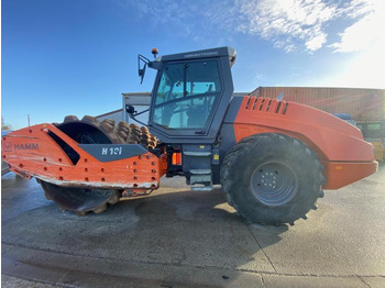 : фото в шапке страницы