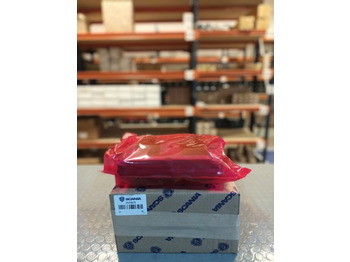 : фото в шапке страницы