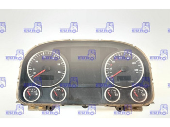 : фото в шапке страницы