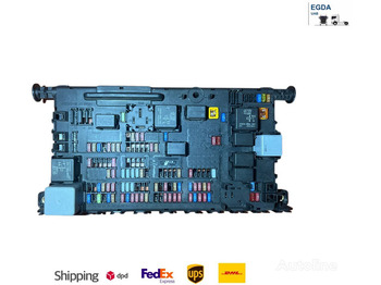 : фото в шапке страницы