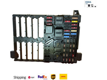 : фото в шапке страницы