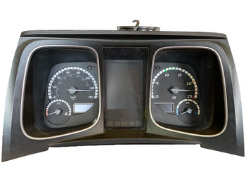 : фото в шапке страницы