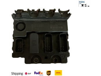 : фото в шапке страницы