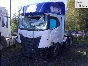 : фото в шапке страницы