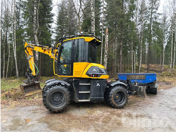 Колёсный экскаватор JCB