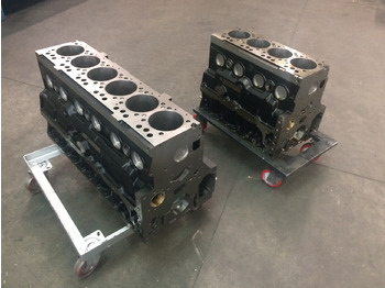 : фото в шапке страницы