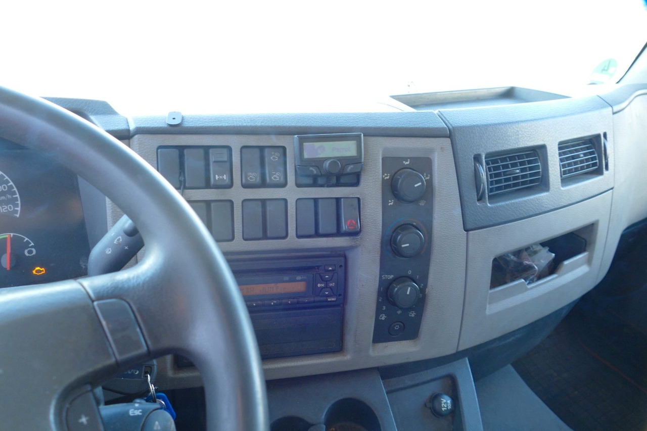 Volvo FL 240 PRITSCHE / PLANE + LBW + KLIMA + EURO 5 - Тентованный грузовик: фото 5 Volvo FL 240 PRITSCHE / PLANE + LBW + KLIMA + EURO 5 - Тентованный грузовик: фото 5