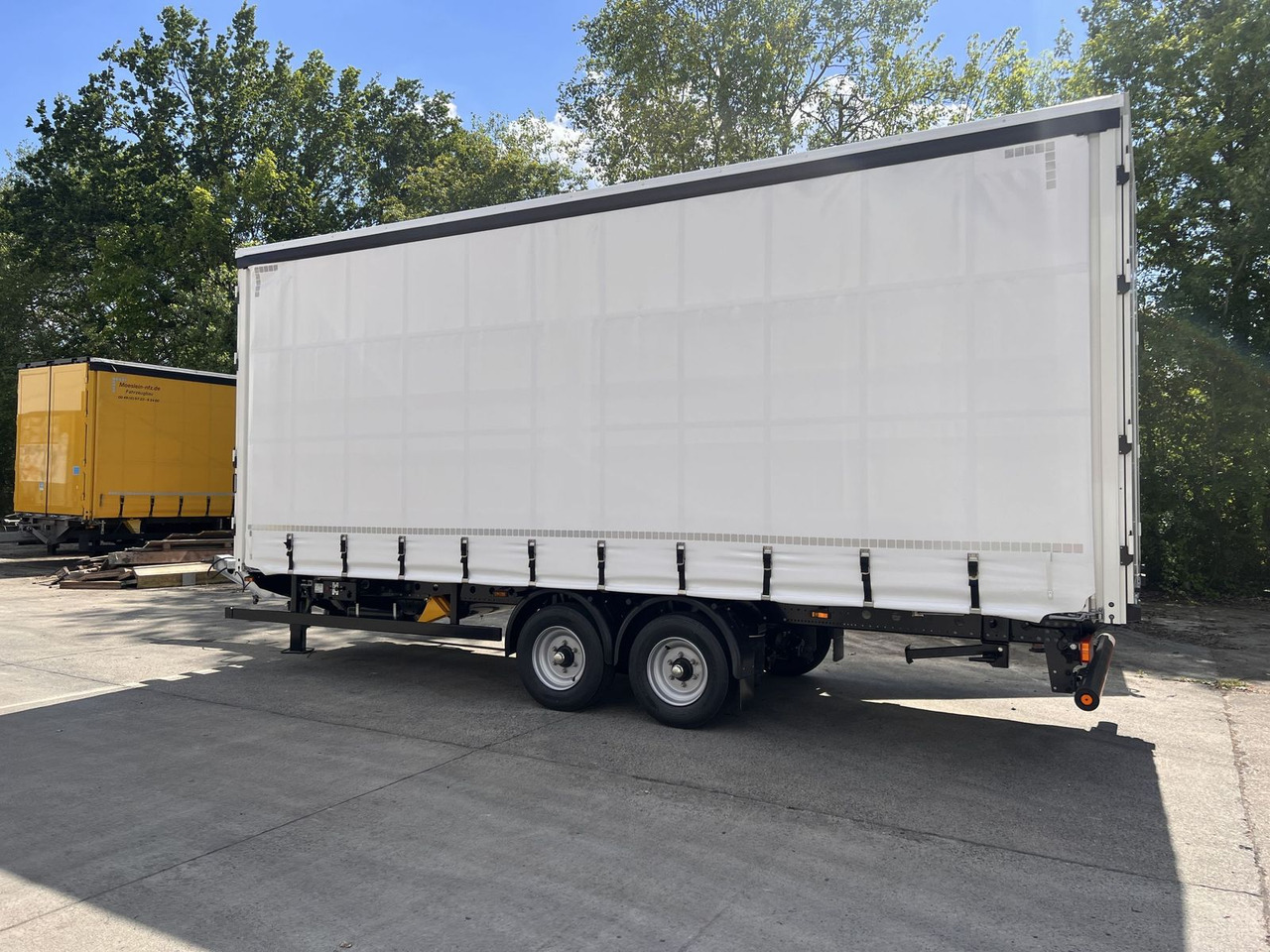 Möslein NEUER Tandem- Planenanhänger Durchladbar - Тентованный грузовик: фото 5 Möslein NEUER Tandem- Planenanhänger Durchladbar - Тентованный грузовик: фото 5