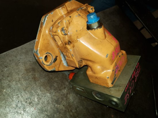 CASE 988 (MOTOR HIDRÁULICO) - Гидравлический насос для Строительной техники: фото 1 CASE 988 (MOTOR HIDRÁULICO) - Гидравлический насос для Строительной техники: фото 1