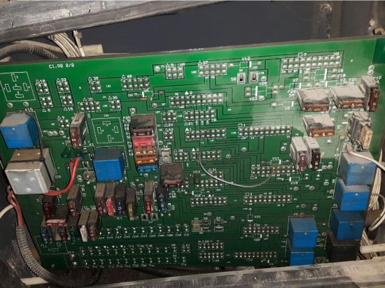 CASE (PLACA ELECTRÓNICA) - Кабина и интерьер для Строительной техники: фото 1 CASE (PLACA ELECTRÓNICA) - Кабина и интерьер для Строительной техники: фото 1