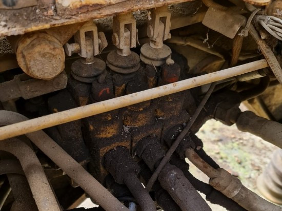 CATERPILLAR 426B, 428, 428B, 432D, 438, 438 Serie II (DISTRIBUIDOR) - Гидравлический клапан для Строительной техники: фото 1 CATERPILLAR 426B, 428, 428B, 432D, 438, 438 Serie II (DISTRIBUIDOR) - Гидравлический клапан для Строительной техники: фото 1