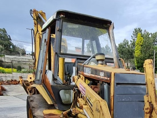 CATERPILLAR 426B (VIDRIOS / CRISTALES) - Стекло и запчасти для Строительной техники: фото 1 CATERPILLAR 426B (VIDRIOS / CRISTALES) - Стекло и запчасти для Строительной техники: фото 1