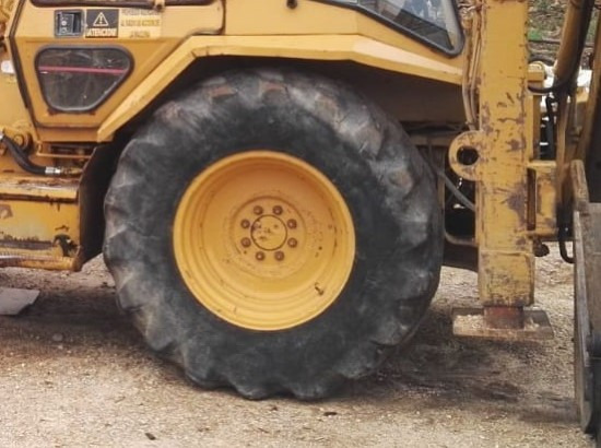 CATERPILLAR 438 SERIES II (LLANTAS / DISCOS) - Шины и диски для Строительной техники: фото 1