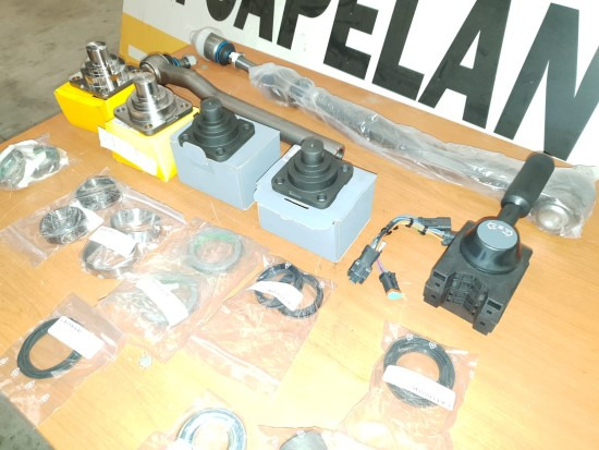 CATERPILLAR 438C (PIEZAS REPUESTO) - Электрическая система для Строительной техники: фото 1